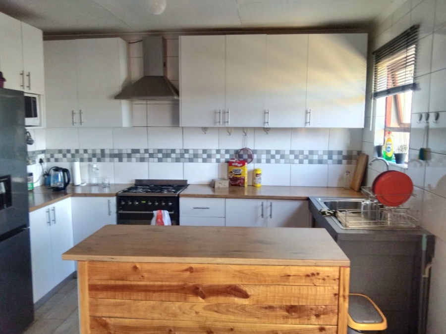 3 Bedroom Property for Sale in Highbury Park Western Cape